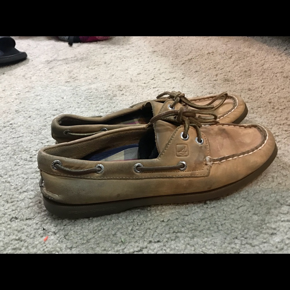 Shoes - Picture 2 of 3